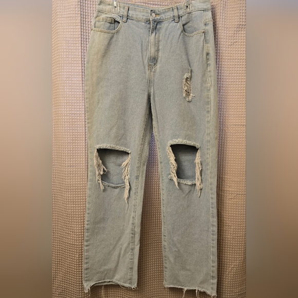 PrettyLittleThing Pants - Women's PrettyLittleThing Light Blue Distressed High Waisted Denim Jeans Sz 10